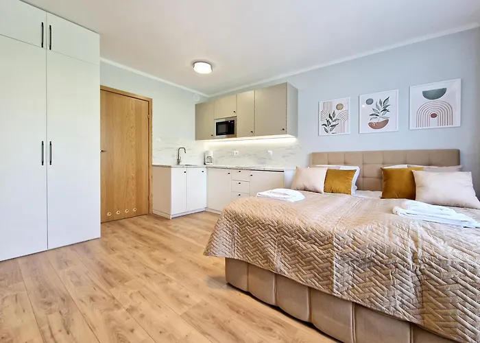 Rosa Weneda By Baltic *