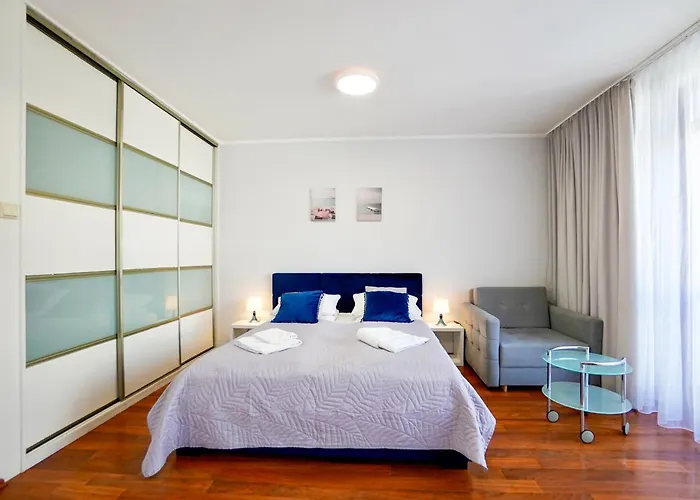 Rosa Weneda By Baltic Swinemünde